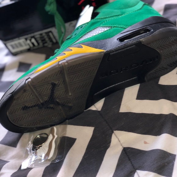 Jordan 5s Oregon Ducks - Picture 5 of 17